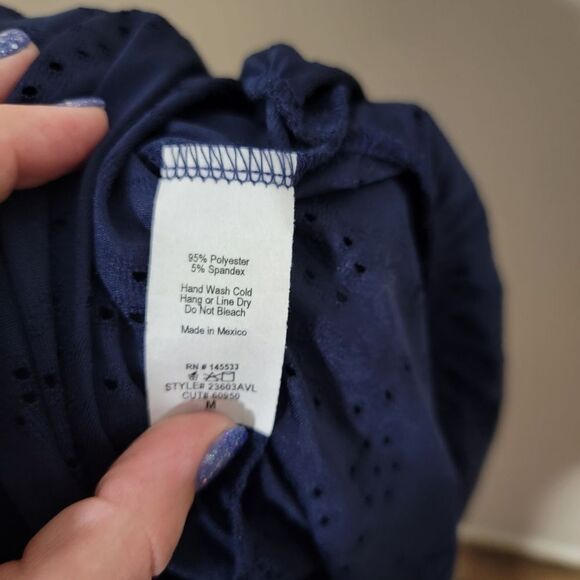 W5 Eyelet Navy Tank Top Medium - Picture 7 of 7